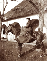 1900, Péchy László, village, horse, woman, porch, women's saddles, Fortepan #75918