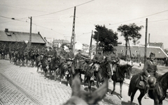 Magyarország, Budapest III., Bécsi út, háttérben az Ágoston utca - Hévizi úti villamosított iparvágányok., 1930, Péchy László, katona, lovas, huszár, lószerszám, Budapest, Fortepan #75923