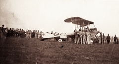 Ausztria, Kismarton, a Császári és Királyi Katonai Főreáliskola (később Martin Kaszárnya) hallgatói gyakorlaton., 1912, Péchy László, repülőgép, repülőtér, biplán, Fortepan #75967