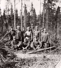 Ukraine,Zakarpattia Oblast, Yasinia, pihenő a település közelében, a Hryhoriwka-hegyen., 1917, Péchy László, First World War, tableau, prisoner of war, Fortepan #76017