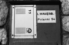 Lengyelország, Gdańsk, kapucsengő Lech Walesa lakóházánál., 1990, Erdei Katalin, csengő, Szolidaritás Független Szakszervezet, rendszerváltás, Fortepan #76148