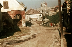 Magyarország, Veszprém, Festő utca a vár felé nézve, balra a Szarvas utca torkolata., 1966, Herth Viktória dr, Bodó Emma, színes, utcakép, villanyoszlop, Fortepan #76494