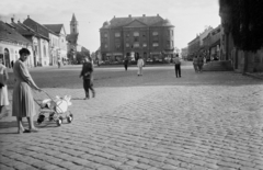 Hungary, Baja, Tóth Kálmán tér., 1956, Erky-Nagy Tibor, baby carriage, Fortepan #76697