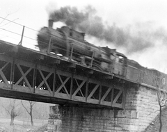 Hungary, Kismaros, Szokolyai út, vasúti felüljáró., 1950, Magyar Rendőr, steam locomotive, Hungarian Railways, railway, railway bridge, MÁV Class 328, Fortepan #7678