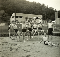 Magyarország, Parádfürdő, Parád, Gyógyfürdő, strand., 1940, Klenner Aladár, fürdőnadrág, strand, fiúk, félmeztelen, Fortepan #76828