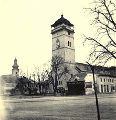 Szlovákia, Rozsnyó, Szűz Mária mennybevétele katedrális (Katedrála Nanebovzatia Panny Márie) jobbra a Városi őrtorony., 1942, Klenner Aladár, őrtorony, Fortepan #76979