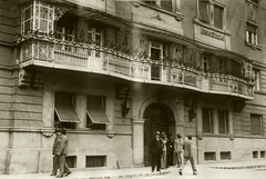 Hungary, Budapest IX., Kinizsi utca 22., 1930, Rosta László, men, balcony, Budapest, Fortepan #77085