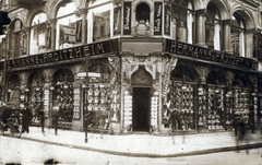 Germany, Berlin, Friedrichstrasse - Mohrenstrasse sarok., 1907, Hajdu András, tricycle, letter box, store display, crest, Fortepan #77142