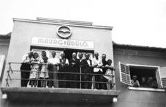 Hungary, Miskolc,Miskolctapolca, Mávag üdülő., 1954, Ötvös Gergely, tableau, MÁVAG-brand, balcony, venetian blind, Fortepan #77912