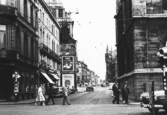 Belgium, Gent, Botermarkt, a kép jobb szélén a harangtorony (Belfort) részlete látszik., 1958, Fülöp Imre, Kalocsai István, Opel-márka, jelzőlámpa, Citroen-márka, sínpálya, Studebaker-márka, Citroen 11CV Traction Avant, Fortepan #78003