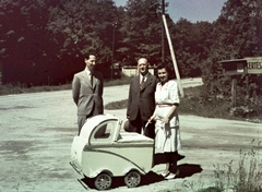 Hungary, Budapest II., Máriaremete., 1939, Fortepan, colorful, baby carriage, horticulture, Budapest, hands behind the back, hat in hand, Fortepan #78080