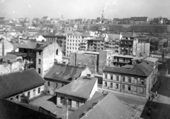 Magyarország, Budapest I., Krisztinavárosi panoráma a templomtoronyból, előtérben a Pauler utca - Roham utca kereszteződése, háttérben a budai Vár lakóházai., 1952, Gyöngyi, háztető, tűzfal, Budapest, Fortepan #7819