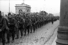 Hungary, Budapest V.,Budapest XIII., Margit híd a pesti hídfőtől Buda felé nézve., 1939, Berkó Pál, tram, soldier, army, Budapest, public transport line number, "Bocskai" side cap, Fortepan #78511