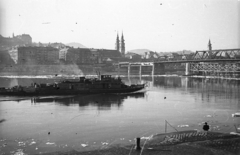 Hungary, Budapest V., Kossuth híd és a budai Duna-part a Széchenyi rakpartról nézve, szemben a Batthyány téri Szent Anna-templom., 1946, Berkó Pál, Kossuth-bridge, ship, church, bridge, Baroque-style, Catholic Church, Danube, Budapest, Jesuits, Kristóf Hamon-design, Máté Nöpauer-design, Fortepan #78940