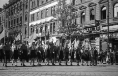 Hungary, Budapest VIII., József körút a Népszínház utca torkolata felől nézve. Május 1-i felvonulás., 1946, Berkó Pál, 1st of May parade, Budapest, flag, label, uniform, Fortepan #79260