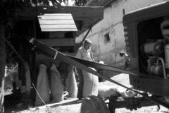 1955, Berkó Pál, tractor, threshing machine, sack, threshing, belt drive, Fortepan #79292