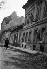 Magyarország, Budapest VIII., Kisfaludy utca a Corvin (Kisfaludy) köz felől a Práter utca felé nézve., 1956, Berkó Pál, forradalom, épületkár, Budapest, létra, Fortepan #79451