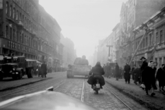 Hungary, Budapest VIII.,Budapest VII., Rákóczi út a Baross tér felől a Nagykörút felé nézve, jobbra a Huszár utca torkolata., 1956, Berkó Pál, revolution, motorcycle, tank, pedestrian, commercial vehicle, untitled, Budapest, Fortepan #79458