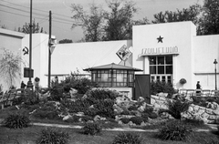 Magyarország, Városliget,Budapesti Nemzetközi Vásár, Budapest XIV., szovjet pavilon., 1941, Berkó Pál, vörös csillag, díszkert, sarló, Budapest, sarló és kalapács, trafik, Fortepan #79470