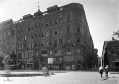 Magyarország, Budapest V., Károly körút (Somogyi Béla út), szemben a Gerlóczy utca torkolata., 1952, UVATERV, Budapest, utcakép, cégtábla, útkereszteződés, Fortepan #79682