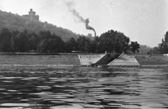 Magyarország, Budapest I., az Ördög-árok dunai beömlése, háttérben a Gellért-hegy oldalában a Schoch / Hegedűs - villa, jobbra lent a Rác fürdő kéménye., 1960, UVATERV, Budapest, Fortepan #79813