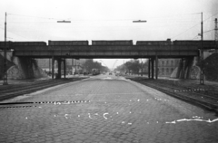 Magyarország, Budapest XI., Fehérvári út, a vasúti felüljáró után balra a Dombóvári út, jobbra a Sárbogárdi út torkolata., 1960, UVATERV, felüljáró, Budapest, Fortepan #80118