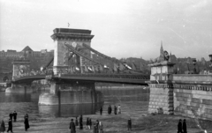 Magyarország, Budapest V., az újjáépített Széchenyi Lánchíd átadáskor a pesti hídfőtől nézve., 1949, UVATERV, Budapest, függőhíd, William Tierney Clark-terv, Fortepan #80332