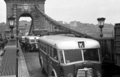 Magyarország, Budapest V., az újjáépített Széchenyi Lánchíd pesti hídfője, terhelési próba., 1949, UVATERV, autóbusz, magyar gyártmány, MÁVAG-márka, MÁVAG Tr5, Budapest, függőhíd, William Tierney Clark-terv, Fortepan #80342