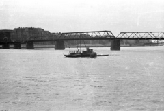 Hungary, Budapest V., Kossuth híd, az előtérben talajkutató fúrás a metróépítéshez., 1950, UVATERV, Kossuth-bridge, ship, subway construction, Budapest, Fortepan #80351