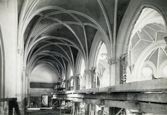 Hungary, Budapest I., Szentháromság tér. A felvétel a Pénzügyminisztérium építésekor, 1903-ban készült. A kép forrását kérjük így adja meg: Fortepan / Budapest Főváros Levéltára. Levéltári jelzet: HU.BFL.XV.19.d.1.01.005, 1903, Budapest Főváros Levéltára / Klösz György fényképei, Klösz György, construction, arch, public building, Neo-Gothic-style, scaffolding, pillar, colonnade, rose window, Budapest, Sándor Fellner-design, Fortepan #82005