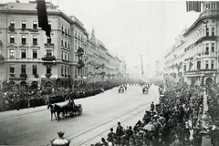 Magyarország, Budapest VII., Erzsébet körút, Kossuth Lajos temetési menete a Dohány utcánál. A felvétel 1894. április 1-én készült. A kép forrását kérjük így adja meg: Fortepan / Budapest Főváros Levéltára. Levéltári jelzet: HU.BFL.XV.19.d.1.04.005, 1900, Budapest Főváros Levéltára / Klösz György fényképei, Klösz György, Budapest, Fortepan #82035