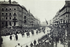 Magyarország, Budapest VII., Erzsébet körút, Kossuth Lajos temetési menete a Dohány utcánál. A felvétel 1894. április 1-én készült. A kép forrását kérjük így adja meg: Fortepan / Budapest Főváros Levéltára. Levéltári jelzet: HU.BFL.XV.19.d.1.04.010, 1900, Budapest Főváros Levéltára / Klösz György fényképei, Klösz György, Budapest, Fortepan #82040