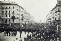 Magyarország, Budapest VII., Erzsébet körút, Kossuth Lajos temetési menete a Dohány utcánál. A felvétel 1894. április 1-én készült. A kép forrását kérjük így adja meg: Fortepan / Budapest Főváros Levéltára. Levéltári jelzet: HU.BFL.XV.19.d.1.04.015, 1900, Budapest Főváros Levéltára / Klösz György fényképei, Klösz György, Budapest, Fortepan #82045