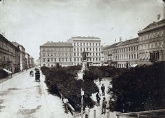 Magyarország, Budapest V., József nádor (József) tér. A felvétel 1883 körül készült. A kép forrását kérjük így adja meg: Fortepan / Budapest Főváros Levéltára. Levéltári jelzet: HU.BFL.XV.19.d.1.05.089, 1900, Budapest Főváros Levéltára / Klösz György fényképei, Klösz György, konflis, Budapest, Fortepan #82144