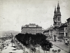 Magyarország, Budapest V., Petőfi tér, jobbra a Nagyboldogasszony ortodox székesegyház. A felvétel 1874-1882 között készült. A kép forrását kérjük így adja meg: Fortepan / Budapest Főváros Levéltára. Levéltári jelzet: HU.BFL.XV.19.d.1.06.007, 1900, Budapest Főváros Levéltára / Klösz György fényképei, Klösz György, Budapest, Fortepan #82268