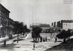 Magyarország, Budapest VII., Almássy tér az Almássy utca felől nézve. A felvétel 1894 körül készült. A kép forrását kérjük így adja meg: Fortepan / Budapest Főváros Levéltára. Levéltári jelzet: HU.BFL.XV.19.d.1.07.042, 1900, Budapest Főváros Levéltára / Klösz György fényképei, Klösz György, Budapest, Fortepan #82366