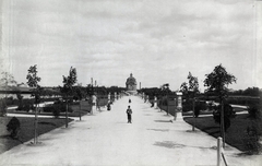 Magyarország, Budapest VIII., Golgota (Kálvária) tér, a stációk a kálváriakápolnához vezetnek. A felvétel 1897 körül készült. A kép forrását kérjük így adja meg: Fortepan / Budapest Főváros Levéltára. Levéltári jelzet: HU.BFL.XV.19.d.1.07.092, 1900, Budapest Főváros Levéltára / Klösz György fényképei, Klösz György, kálvária, Budapest, Fortepan #82416