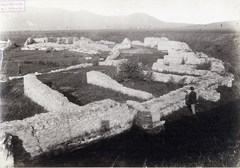 Magyarország, Aquincum, Budapest III., polgárvárosi amfiteátrum. A felvétel 1890 után készült. A kép forrását kérjük így adja meg: Fortepan / Budapest Főváros Levéltára. Levéltári jelzet: 
HU.BFL.XV.19.d.1.07.113, 1900, Budapest Főváros Levéltára / Klösz György fényképei, Klösz György, rom, Budapest, régészet, Fortepan #82437