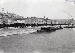 Hungary, Budapest I., a budai Duna-part a Széchenyi Lánchídról a Batthyány (Bomba) tér felé nézve. A felvétel 1894-ben készült. A kép forrását kérjük így adja meg: Fortepan / Budapest Főváros Levéltára. Levéltári jelzet: HU.BFL.XV.19.d.1.07.116, 1900, Budapest Főváros Levéltára / Klösz György fényképei, Klösz György, ship, church, swimming pool, construction, chimney, smoke, steamboat, steam mill, Budapest, Fortepan #82440