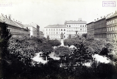 Magyarország, Budapest V., József nádor (József) tér. A felvétel 1890 és 1894 között készült. A kép forrását kérjük így adja meg: Fortepan / Budapest Főváros Levéltára. Levéltári jelzet: HU.BFL.XV.19.d.1.07.200, 1900, Budapest Főváros Levéltára / Klösz György fényképei, Klösz György, Budapest, Fortepan #82524