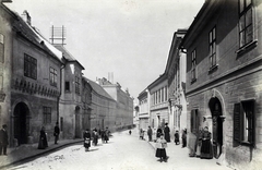 Magyarország, budai Vár, Budapest I., Országház utca. A felvétel 1890 után készült. A kép forrását kérjük így adja meg: Fortepan / Budapest Főváros Levéltára. Levéltári jelzet: HU.BFL.XV.19.d.1.08.035, 1900, Budapest Főváros Levéltára / Klösz György fényképei, Klösz György, Budapest, Fortepan #82560