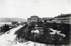 Magyarország, Budapest V., Széchenyi István (Ferenc József) tér, szemben a Magyar Tudományos Akadémia. A felvétel 1889 körül készült. A kép forrását kérjük így adja meg: Fortepan / Budapest Főváros Levéltára. Levéltári jelzet: HU.BFL.XV.19.d.1.08.043, 1900, Budapest Főváros Levéltára / Klösz György fényképei, Klösz György, szobor, neoreneszánsz, Magyar Tudományos Akadémia, Budapest, Széchenyi István-ábrázolás, Friedrich August Stüler-terv, Fortepan #82568