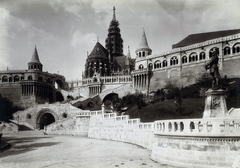 Hungary, Halászbástya, Budapest I., és a Schulek lépcső a Hunyadi János (Albrecht) útról nézve. Jobbra Hunyadi János szobra, háttérben a Mátyás-templom. A kép forrását kérjük így adja meg: Fortepan / Budapest Főváros Levéltára. Levéltári jelzet: HU.BFL.XV.19.d.1.08.121, 1906, Budapest Főváros Levéltára / Klösz György fényképei, Klösz György, scaffolding, Budapest, János Hunyadi-portrayal, Fortepan #82646