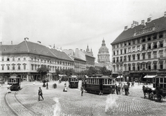 Magyarország, Budapest V., Deák Ferenc tér, szemben a Bajcsy-Zsilinszky út (Váci körút), háttérben a Szent István-bazilika. A kép forrását kérjük így adja meg: Fortepan / Budapest Főváros Levéltára. Levéltári jelzet: HU.BFL.XV.19.d.1.08.147, 1904, Budapest Főváros Levéltára / Klösz György fényképei, Klösz György, villamos, Budapest, BKVT C-típus, Fortepan #82672