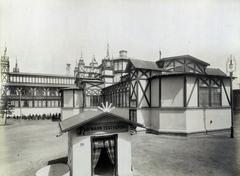 Magyarország, Városliget, Budapest XIV., "Millenniumi kiállítás: A Magyar Általános Kőszénbányák Rt. pavilonja. Előtérben a Hoffmann testvérek pavilonja. A felvétel 1896-ban készült." A kép forrását kérjük így adja meg: Fortepan / Budapest Főváros Levéltára. Levéltári jelzet: HU.BFL.XV.19.d.1.09.015, 1900, Budapest Főváros Levéltára / Klösz György fényképei, Klösz György, Budapest, Ezredéves Országos Kiállítás, Fortepan #82689