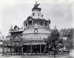 Magyarország, Városliget, Budapest XIV., "Millenniumi kiállítás: Borászati pavilon. A felvétel 1896-ban készült." A kép forrását kérjük így adja meg: Fortepan / Budapest Főváros Levéltára. Levéltári jelzet: HU.BFL.XV.19.d.1.09.046, 1900, Budapest Főváros Levéltára / Klösz György fényképei, Klösz György, Budapest, nemzeti jelkép, Ezredéves Országos Kiállítás, Fortepan #82720