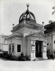 Magyarország, Városliget, Budapest XIV., "Millenniumi kiállítás: A Telefonhírmondó pavilonja. A felvétel 1896-ban készült." A kép forrását kérjük így adja meg: Fortepan / Budapest Főváros Levéltára. Levéltári jelzet: HU.BFL.XV.19.d.1.09.076, 1900, Budapest Főváros Levéltára / Klösz György fényképei, Klösz György, Budapest, telefonhírmondó, Ezredéves Országos Kiállítás, Fortepan #82735