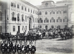 Magyarország, budai Vár, Budapest I., "Millenniumi kiállítás: A Szent Korona átvitele a Zsigmond kápolna feletti koronateremből a Mátyás templomba. A felvétel 1896. június 5-én készült." A kép forrását kérjük így adja meg: Fortepan / Budapest Főváros Levéltára. Levéltári jelzet: HU.BFL.XV.19.d.1.09.171, 1900, Budapest Főváros Levéltára / Klösz György fényképei, Klösz György, Budapest, Ezredéves Országos Kiállítás, Fortepan #82819