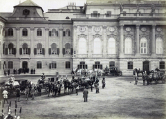 Magyarország, budai Vár, Budapest I., "Millenniumi kiállítás: A Szent Korona átvitele a Zsigmond kápolna feletti koronateremből a Mátyás templomba. A felvétel 1896. június 5-én készült." A kép forrását kérjük így adja meg: Fortepan / Budapest Főváros Levéltára. Levéltári jelzet: HU.BFL.XV.19.d.1.09.176, 1900, Budapest Főváros Levéltára / Klösz György fényképei, Klösz György, Budapest, Ezredéves Országos Kiállítás, Fortepan #82824