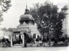 Magyarország, Városliget, Budapest XIV., Millenniumi kiállítás: a Hubert pezsgőgyár pavilonja. A felvétel 1896-ban készült. A kép forrását kérjük így adja meg: Fortepan / Budapest Főváros Levéltára. Levéltári jelzet: HU.BFL.XV.19.d.1.10.011, 1900, Budapest Főváros Levéltára / Klösz György fényképei, Klösz György, pezsgő, Budapest, Ezredéves Országos Kiállítás, Habzóbor, Hubert J. E.-márka, Fortepan #82860